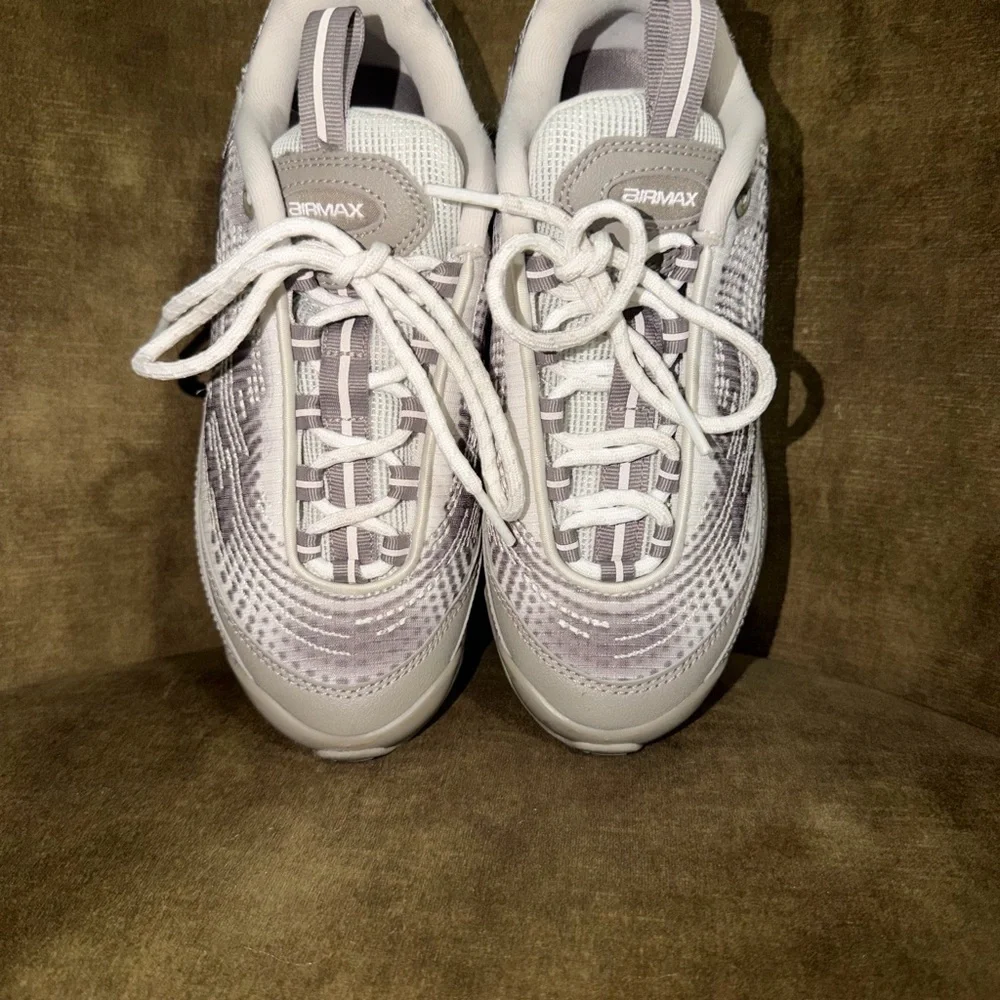 Nike Air Max DN SP Sneakers Cream Beige Men Size 5 Women Size 6.5